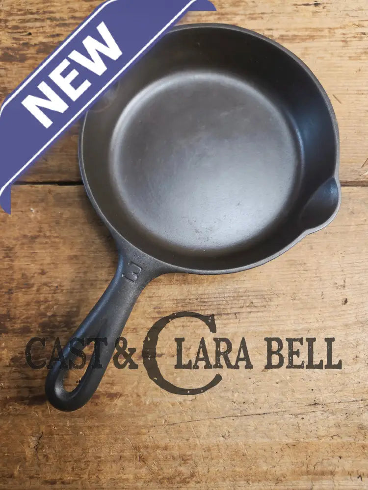 Must have egg skillet! Griswold #3 Skillet with Large Block Logo 709 B Skillet