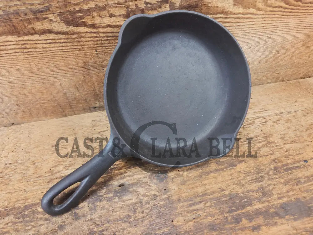 Must have egg skillet! Griswold #3 Skillet with Large Block Logo 709 B - Skillet
