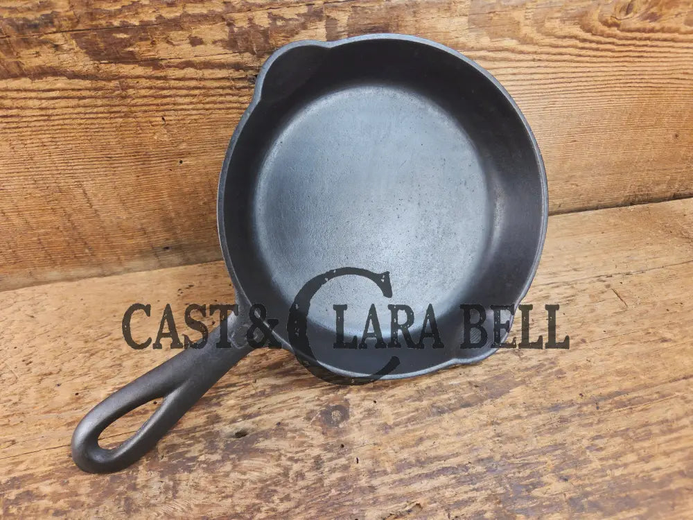 Must have egg skillet! Griswold #3 Skillet with Large Block Logo 709 B Skillet