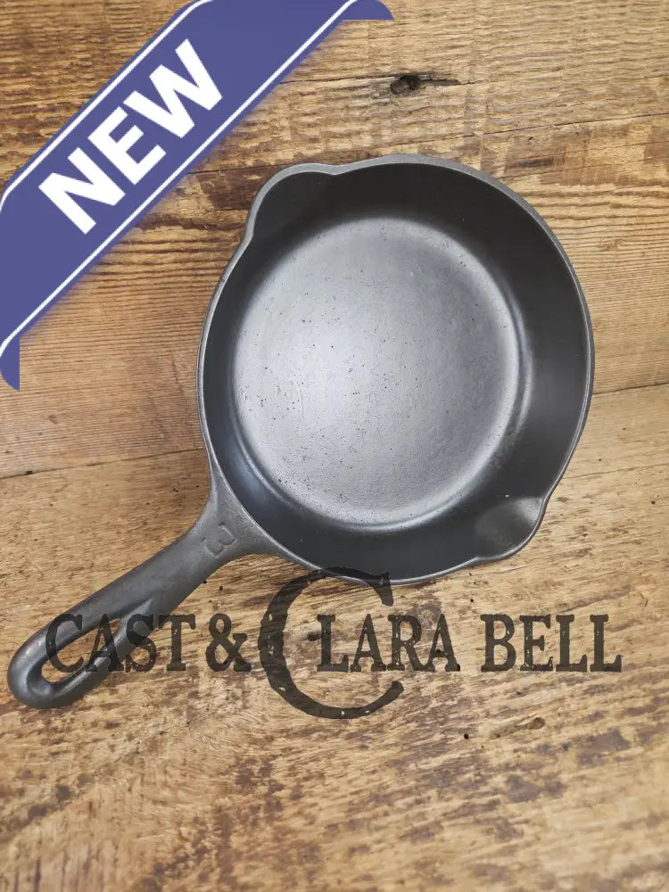 Must have egg skillet! Griswold #3 Skillet with Large Block Logo 709 B. Skillet