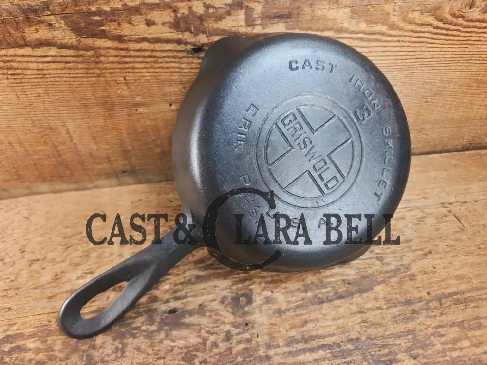Must have egg skillet! Griswold #3 Skillet with Large Block Logo 709 B Skillet