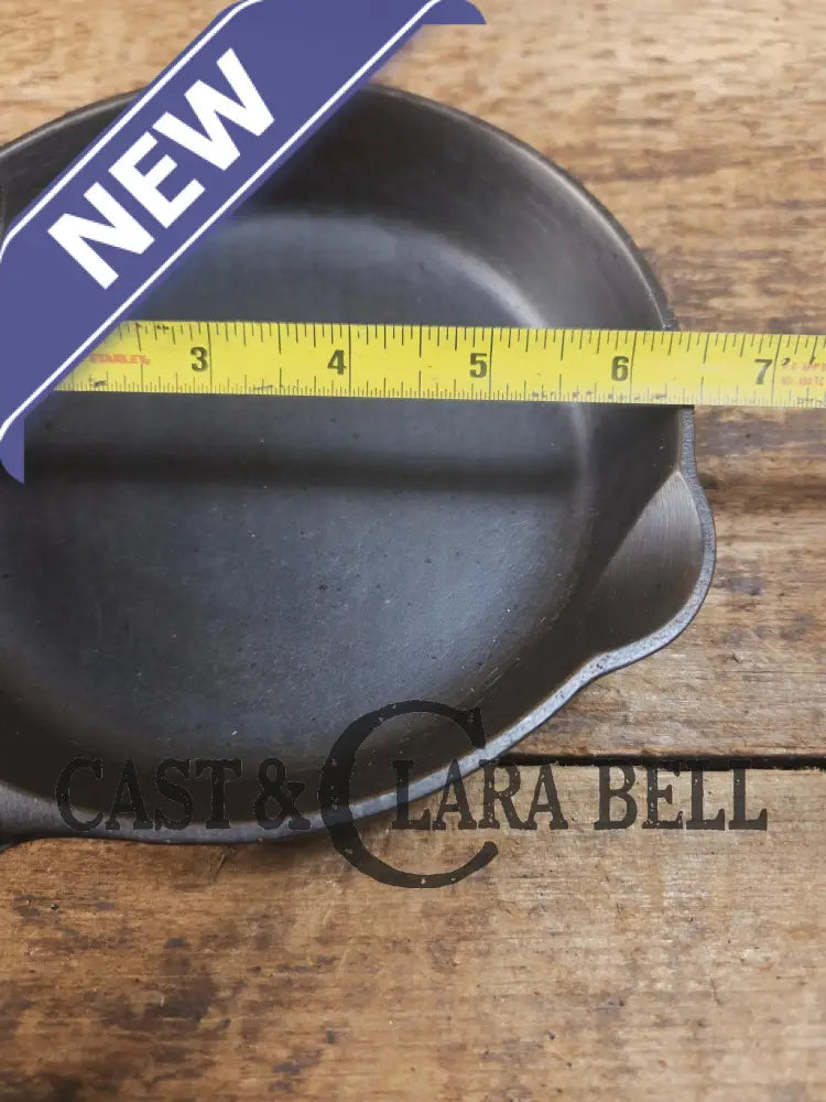 Must have egg skillet! Griswold #3 Skillet with Large Block Logo 709 B SC24 Skillet