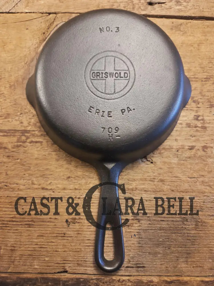 Must Have Egg skillet! Griswold No. 3 Skillet with Small Block Logo Erie PA 709 H DASH. Restored and Ready to Use!