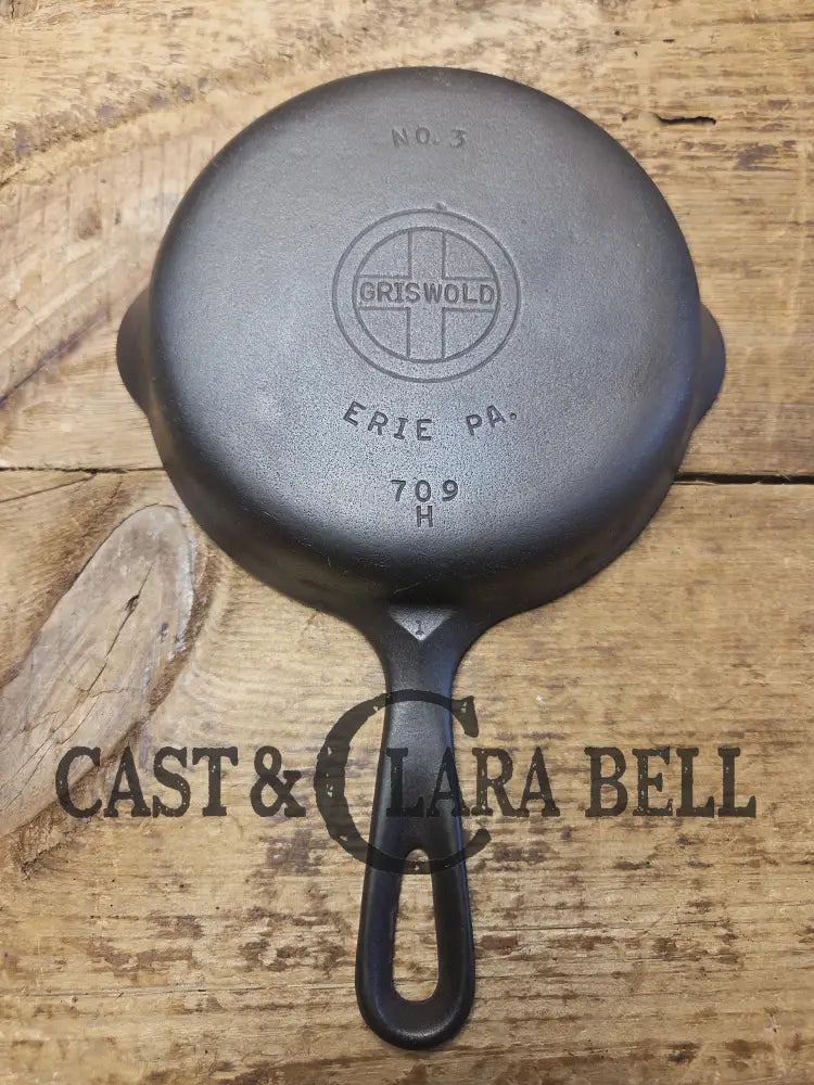 Must Have Egg skillet! Griswold No. 3 Skillet with Small Block Logo Erie PA 709 H. Restored and Ready to Use! Skillet