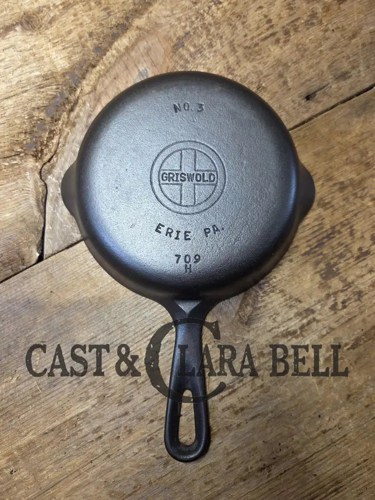 Must Have Egg skillet! Griswold No. 3 Skillet with Small Block Logo Erie PA 709 H. Restored and Ready to Use! Skillet