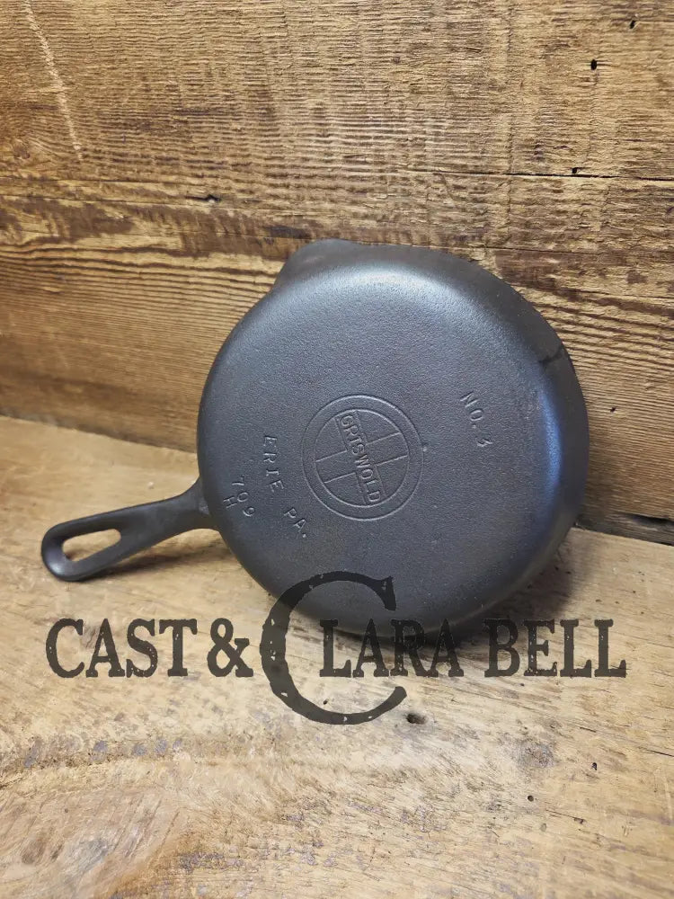 Must Have Egg skillet! Griswold No. 3 Skillet with Small Block Logo Erie PA 709 H. Restored and Ready to Use! Skillet