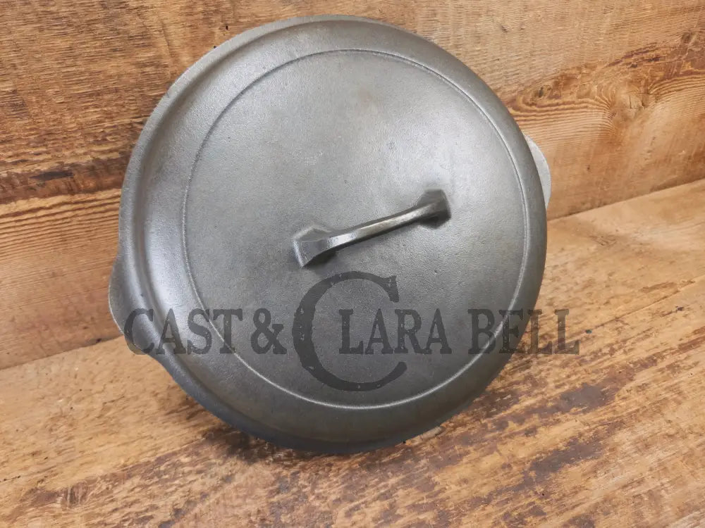 Need a lid? 1940โs Griswold No. 8 High Dome Skillet Lid with Small Block Logo 1098 - Skillet