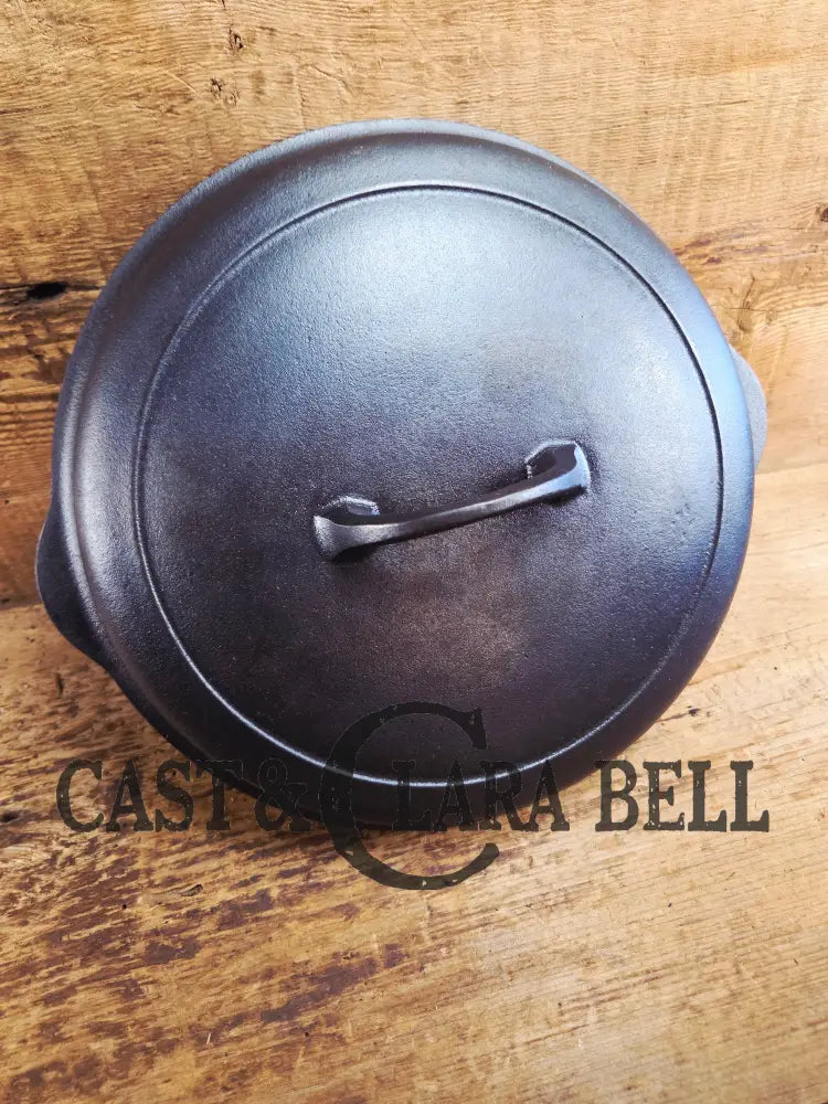 Need a lid? 1940βs Griswold No. 8 Skillet Lid with Small Block Logo 1098 Skillet