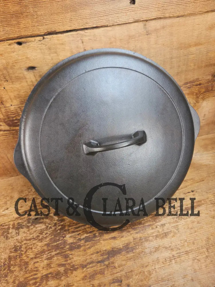 Need a lid? 1940โs Griswold No. 9 Skillet Lid with Small Block Logo 1099 Skillet