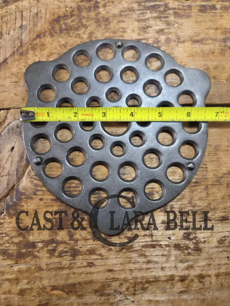 Need a trivet for your #7 dutch oven? Wagner Ware Drip Drop Trivet Dutch Ovens Trivets & Kettles