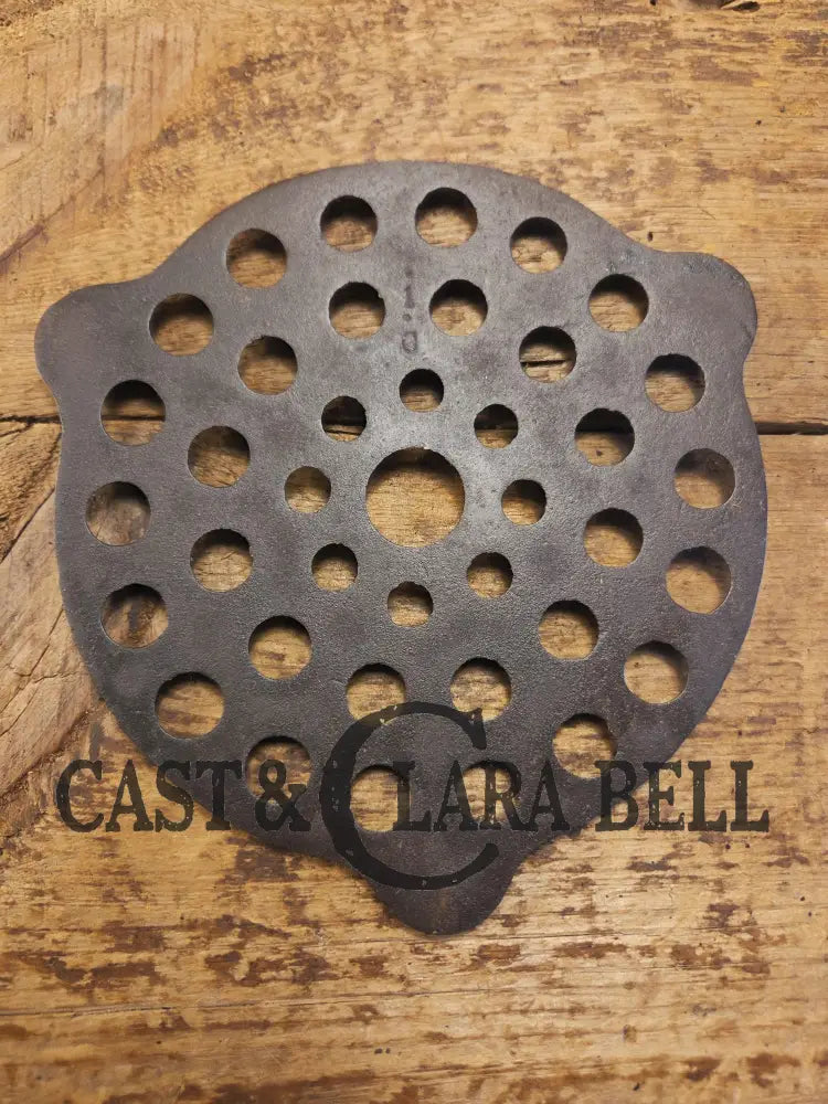 Need a trivet for your #7 dutch oven? Wagner Ware Drip Drop Trivet Dutch Ovens Trivets & Kettles