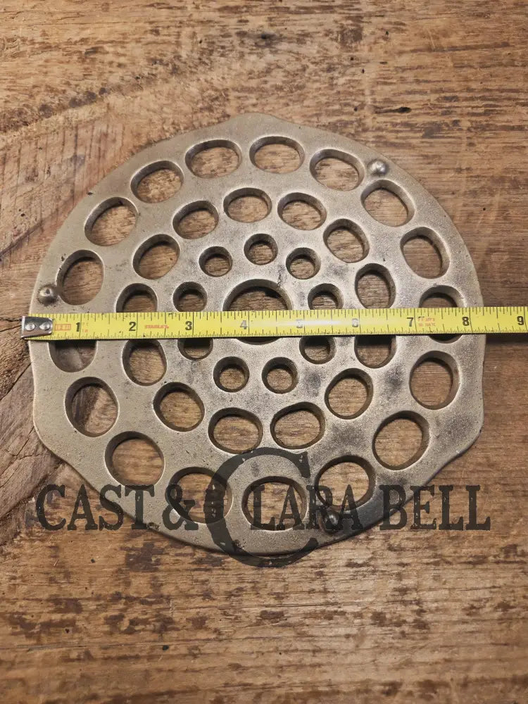 Need a trivet for your #8 dutch oven? Wagner Ware Drip Drop Trivet Dutch Ovens Trivets & Kettles