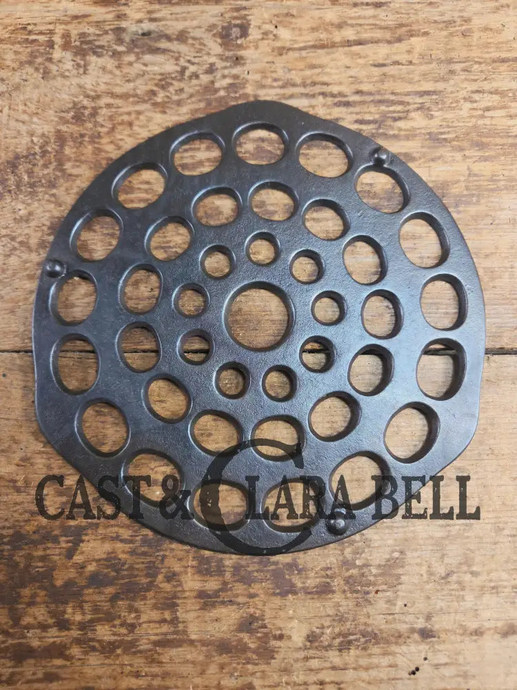 Need a trivet for your #8 dutch oven? Wagner Ware Drip Drop Trivet Dutch Ovens Trivets & Kettles