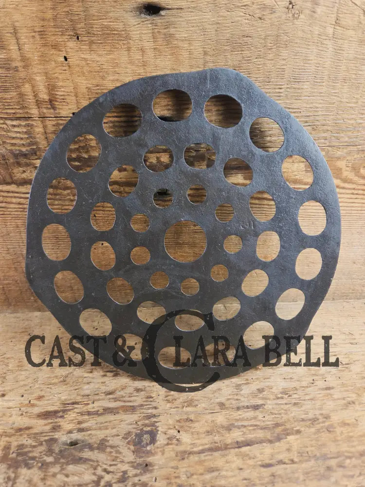 Need a trivet for your #8 dutch oven? Wagner Ware Drip Drop Trivet Dutch Ovens Trivets & Kettles