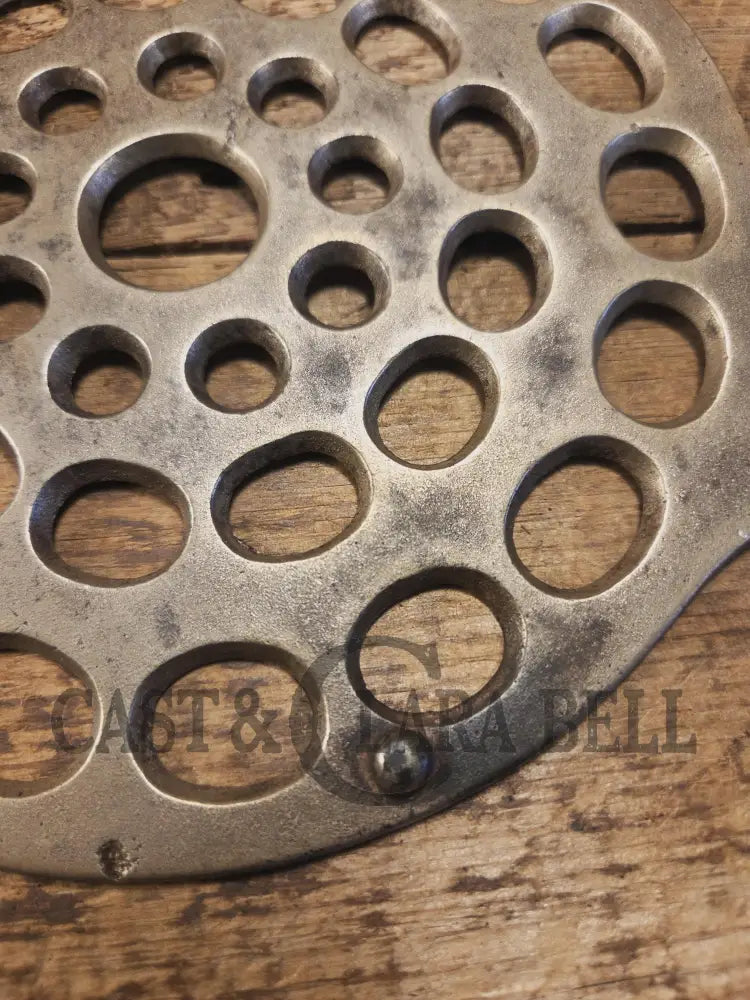 Need a trivet for your #8 dutch oven? Wagner Ware Drip Drop Trivet Dutch Ovens Trivets & Kettles