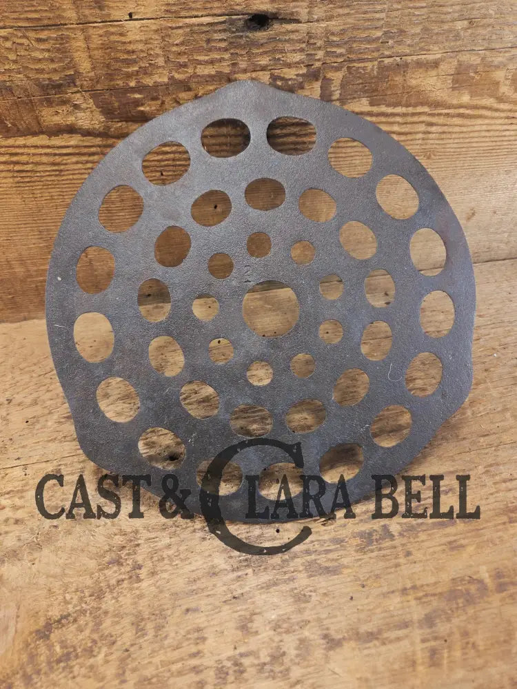 Need a trivet for your #8 dutch oven? Wagner Ware Drip Drop Trivet Dutch Ovens Trivets & Kettles