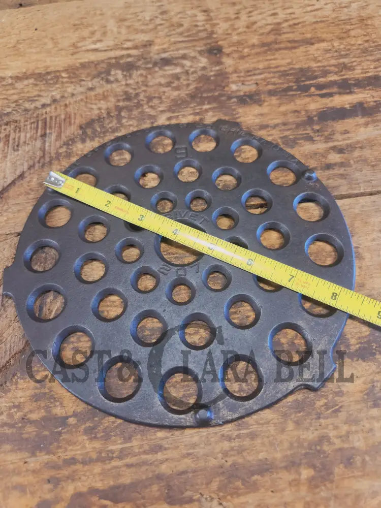 Need a trivet for your dutch oven? Griswold #9 Trivet. #207 - Dutch Ovens Trivets & Kettles