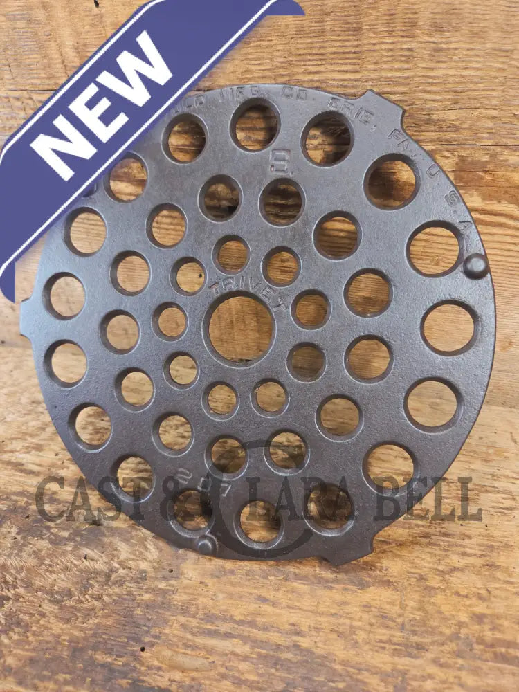 Need a trivet for your dutch oven? Griswold #9 Trivet. #207 - Dutch Ovens Trivets & Kettles