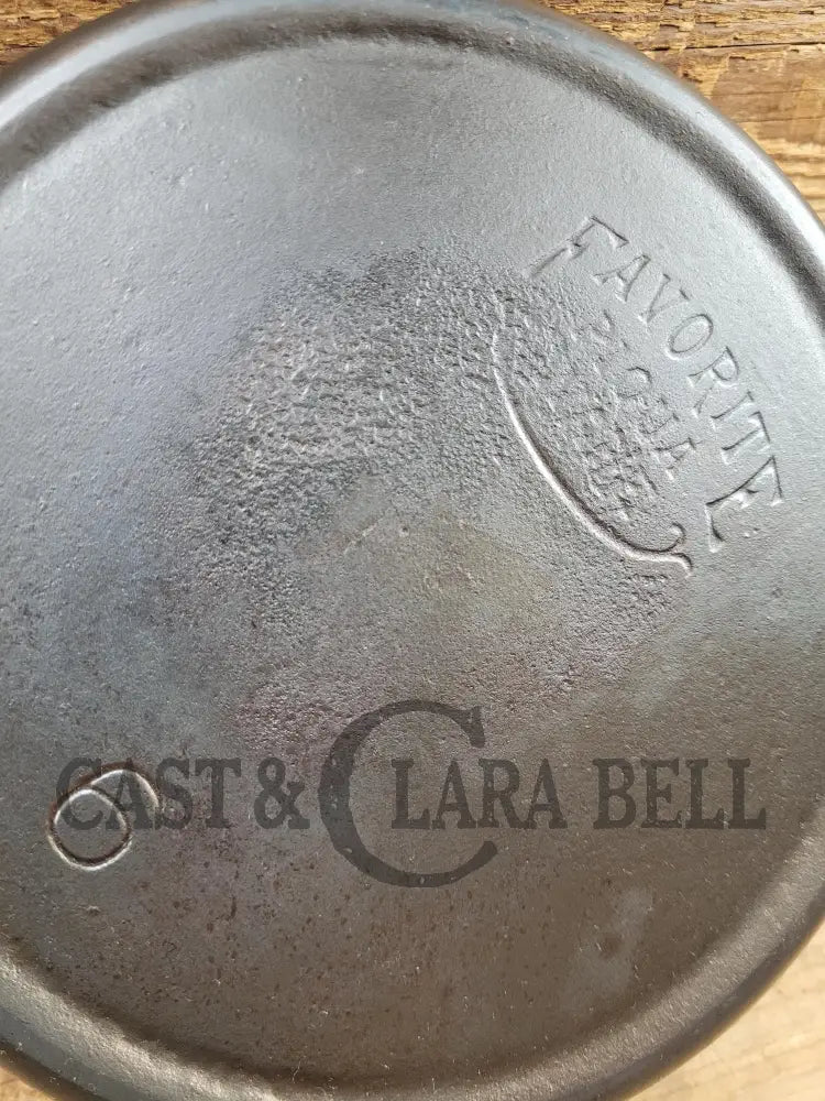 Not Seen Often. Favorite Piqua Ware #6 Cast Iron Skillet With Heat Ring And Smiley Logo