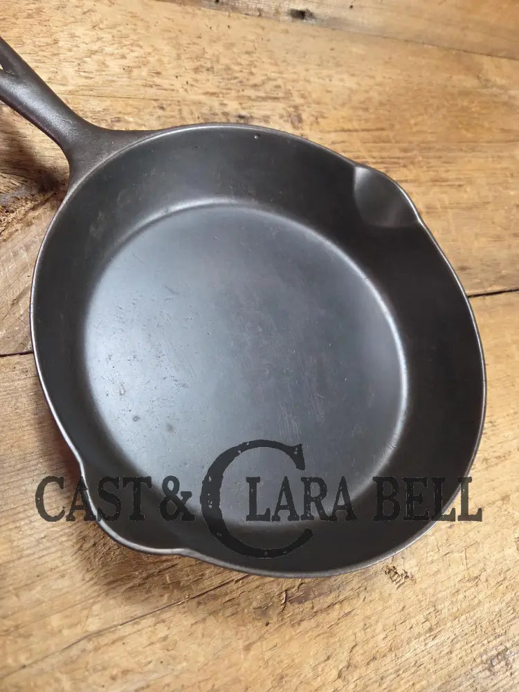 Oh baby! Late 1890’s Griswold’s ERIE #7 third series skillet 701 D. Beautiful and lightweight Skillet