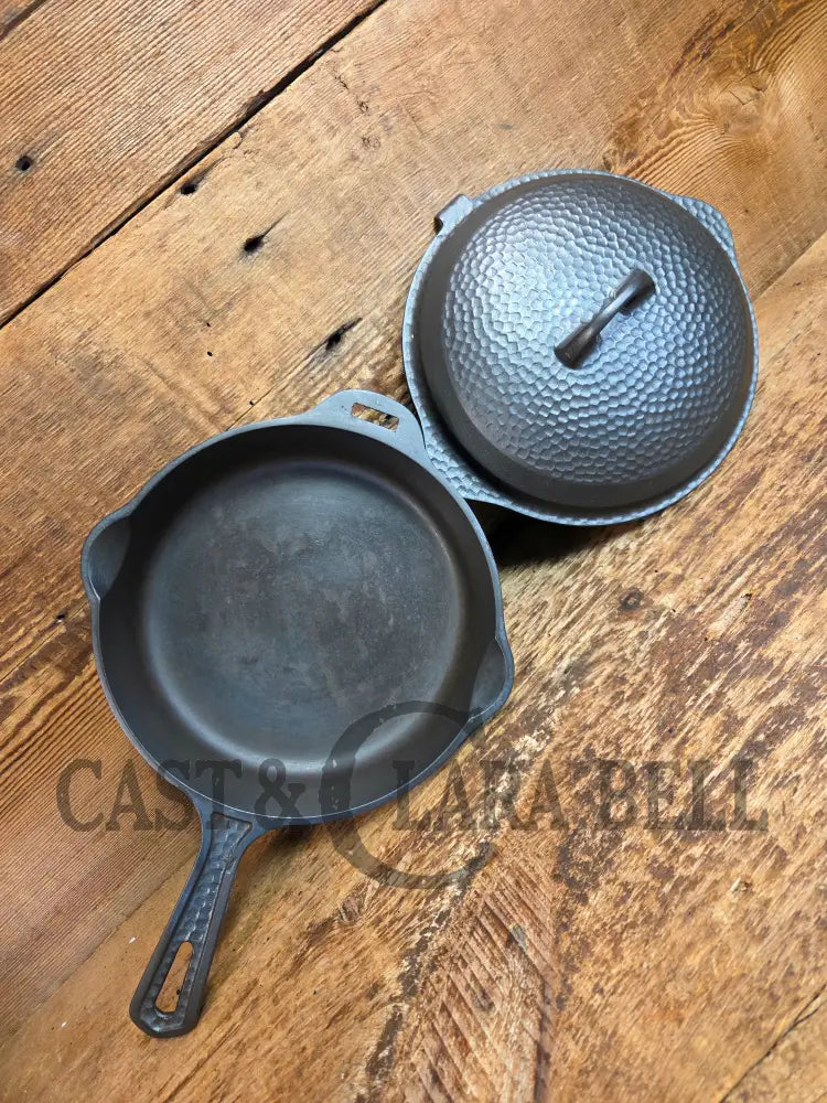 Oh my! Hard to find 1930’s Hammered finish Griswold No. 5 Hinged Cast Iron Skillet with Lid! 2096 / 2015 - Skillet