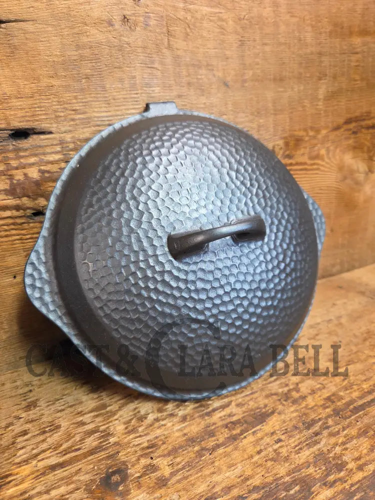 Oh my! Hard to find 1930’s Hammered finish Griswold No. 5 Hinged Cast Iron Skillet with Lid! 2096 / 2015 - Skillet
