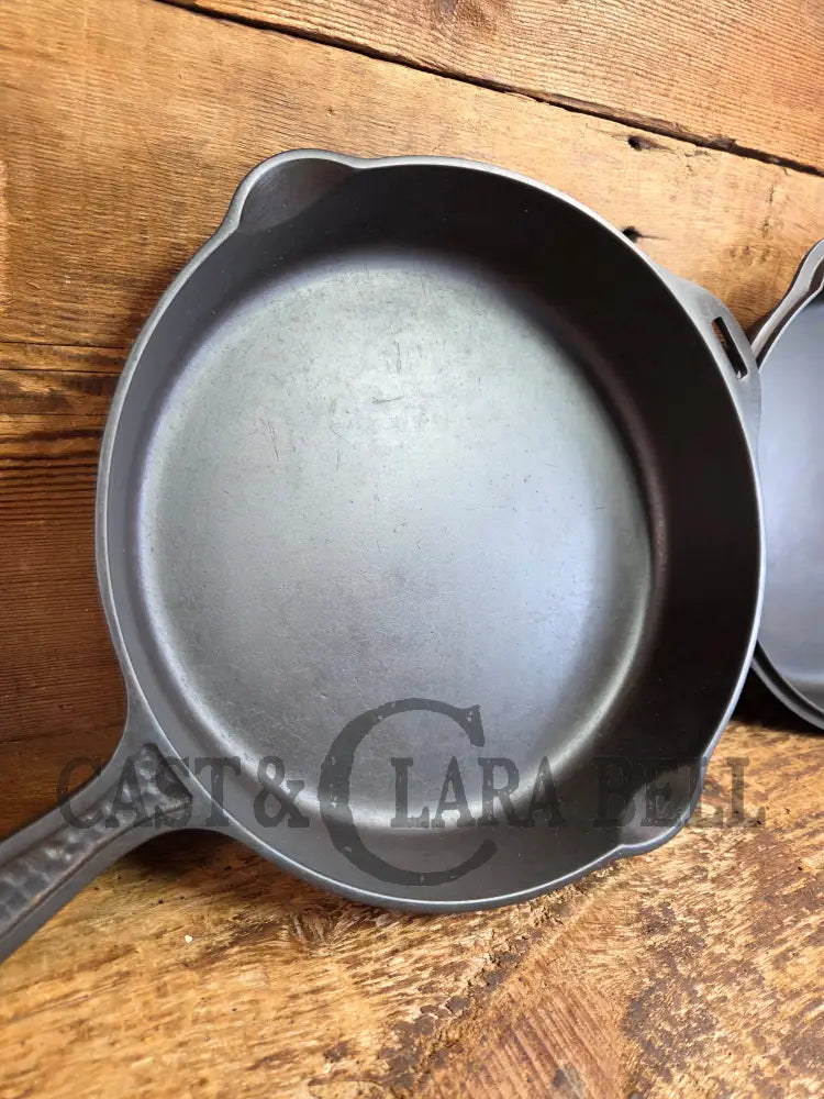 Oh my! Hard to find 1940’s Hammered finish Griswold No. 8 cast iron skillet 2008 with matching hinged skillet top 2040
