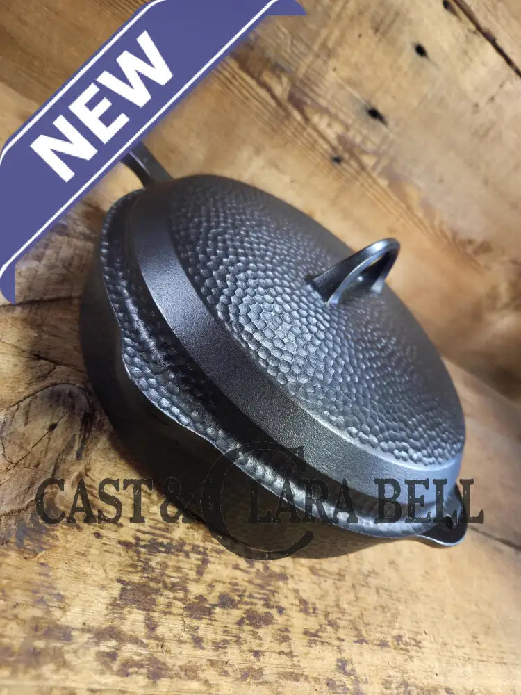 Oh my. Near Mint condition hard to find 1930βs Hammered finish Griswold No. 8 Hinged Cast Iron Skillet 2008 with