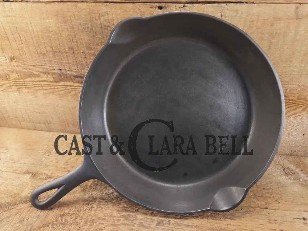 One of the earliest Griswold lines made! Lovely 1920’s Griswold #9 Skillet with Heat Ring and Large Slant Logo 710 H.