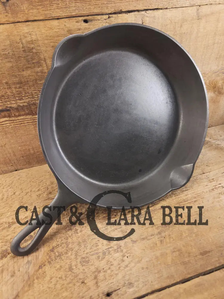 One of the earliest Griswold lines made! Lovely 1920’s Griswold #9 Skillet with Heat Ring and Large Slant Logo 710 H.