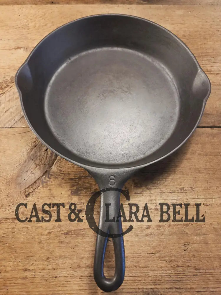 The Classic! 1924 Wagner Ware Sidney -O- #8 Skillet with Heat Ring and Stylized Logo 1058 E Skillet