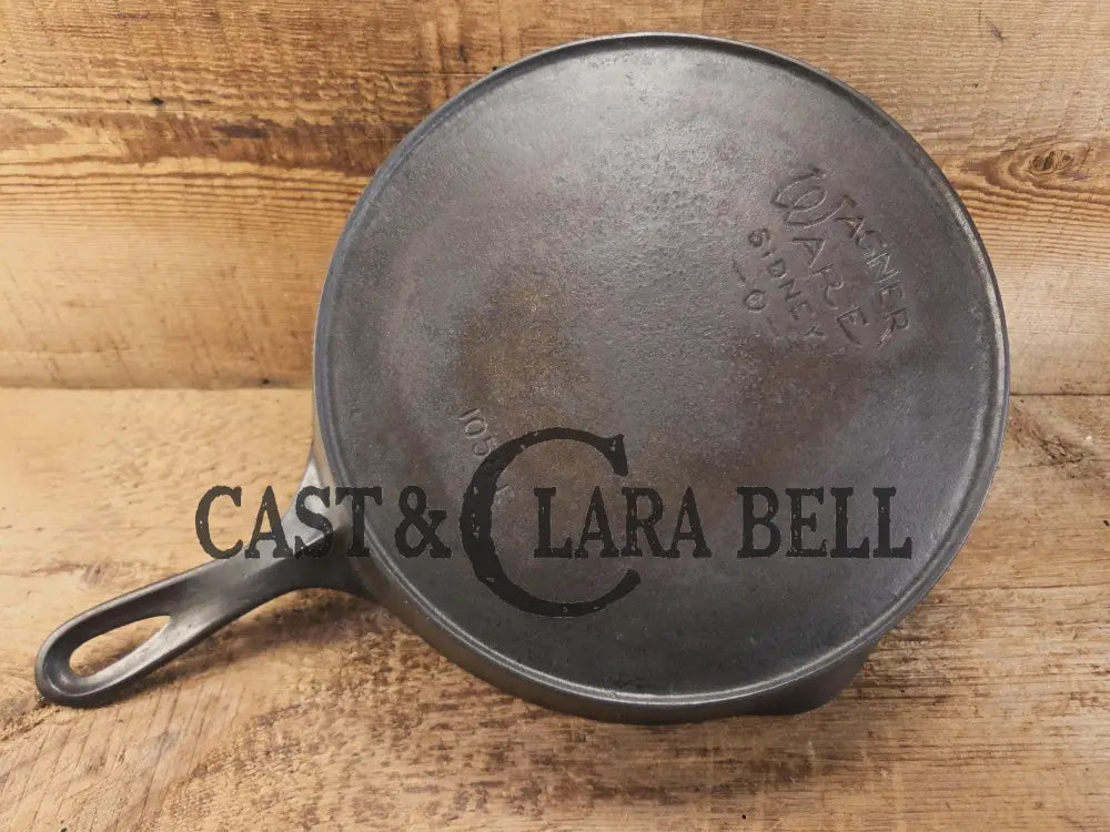 The Classic! 1924 Wagner Ware Sidney -O- #8 Skillet with Heat Ring and Stylized Logo 1058 E Skillet