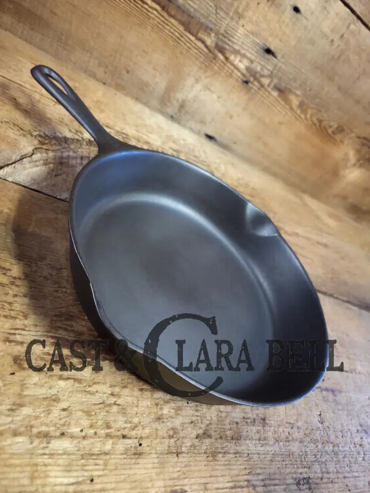 Our Best Seller! 1930’s Wagner Ware #8 Cast Iron Skillet with Stylized Logo 1058 X Skillet