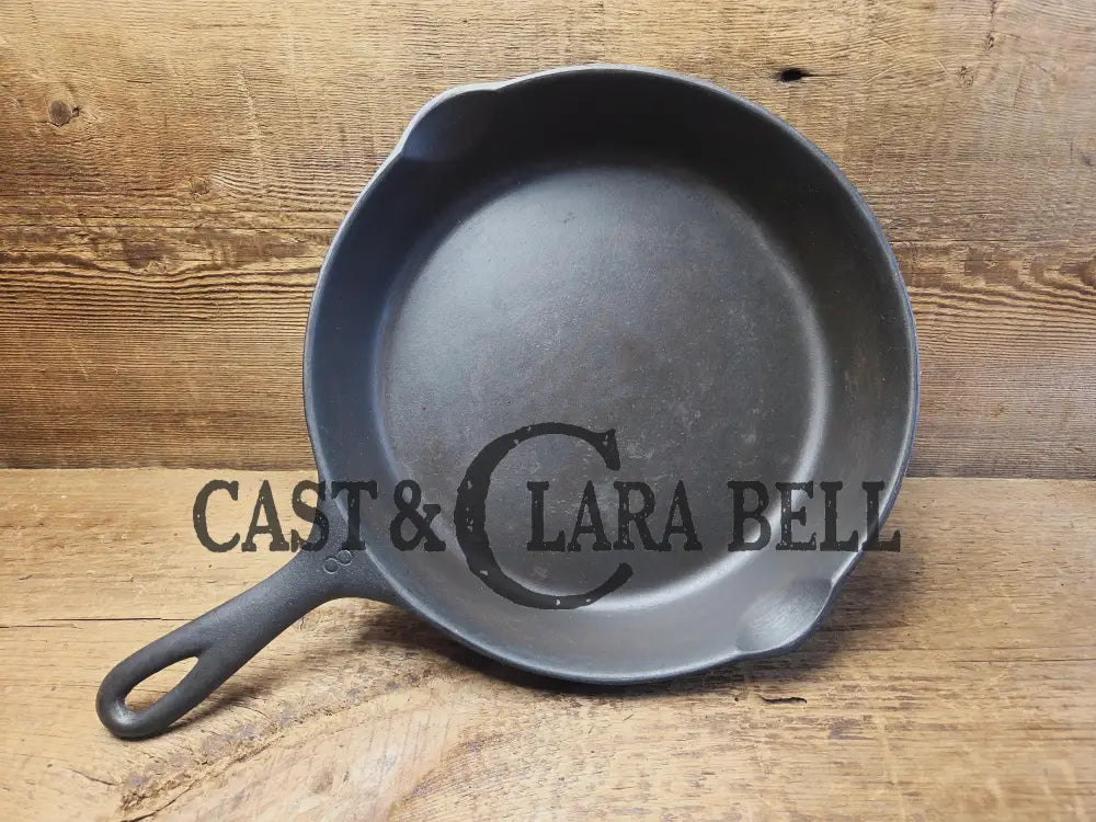 The Classic! Priced to Sell 1930βs Era Wagner Ware #8 Cast Iron Skillet with Stylized Logo and Smooth Bottom 1058 J