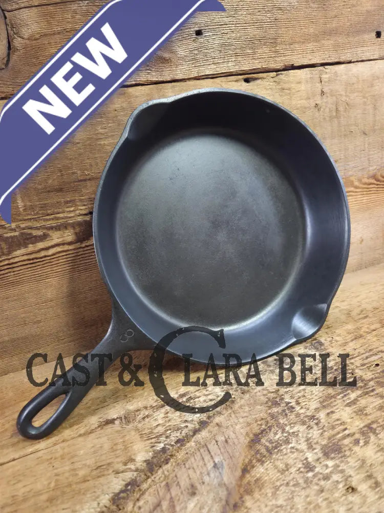 Our Best Seller! Wagner Ware #8 Cast Iron Skillet with Smooth Bottom 1058 I. Best seller for size and weight Skillet