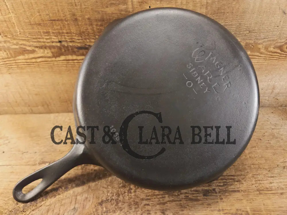 The Classic! Wagner Ware #8 Cast Iron Skillet with Smooth Bottom 1058 N. Best seller for size and weight