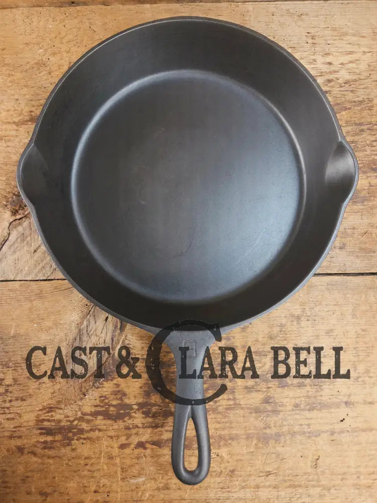 Perfect for gas or electric coil! 1930’s Griswold #8 Skillet with Large Block Logo and Smooth Bottom Erie PA USA p/n