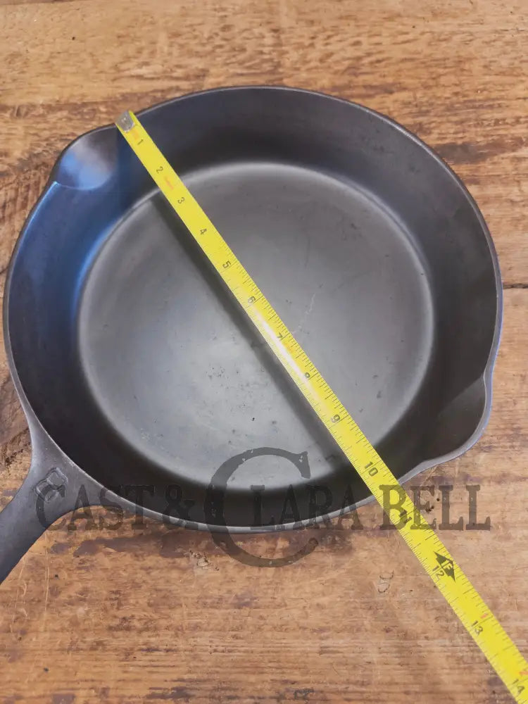 Perfect for gas or electric coil! 1930’s Griswold #8 Skillet with Large Block Logo and Smooth Bottom Erie PA USA p/n