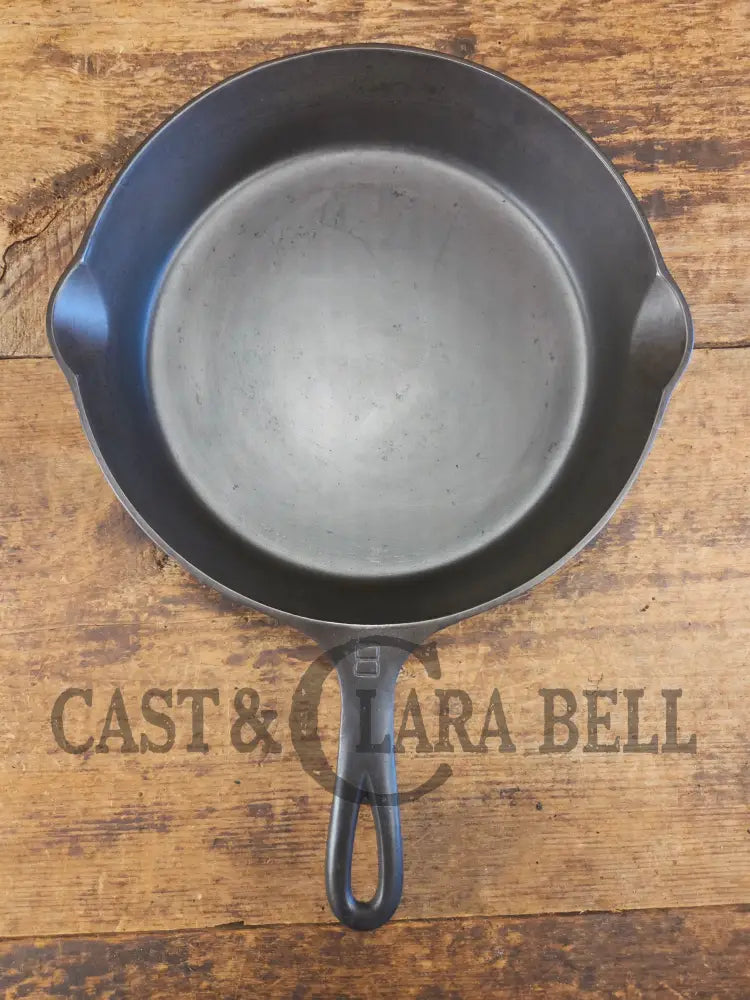 Perfect for gas or electric coil! 1930’s Griswold #8 Skillet with Large Block Logo and Smooth Bottom Erie PA USA p/n
