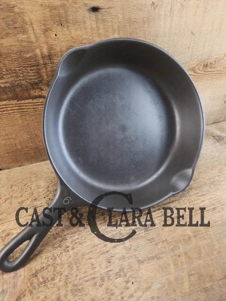 Perfect saute skillet! 1930βs Wagner Ware #6 Skillet with Smooth Bottom and Stylized Logo 1056 I. Restored and ready to