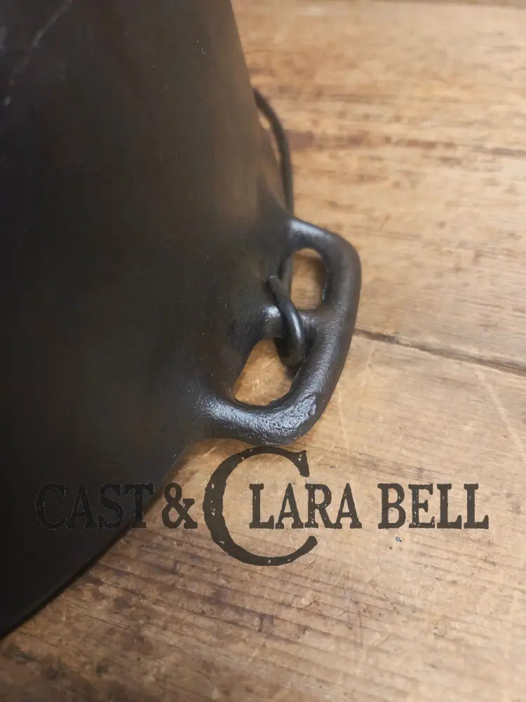 Phenomenal! Very rare 1910βs Griswold Size #11 (2634) Dutch Oven with Slant Logo and (2636) Lid. One you donβt see