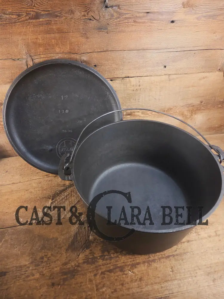 Phenomenal! Very rare 1910βs Griswold Size #11 (2634) Dutch Oven with Slant Logo and (2636) Lid. One you donβt see