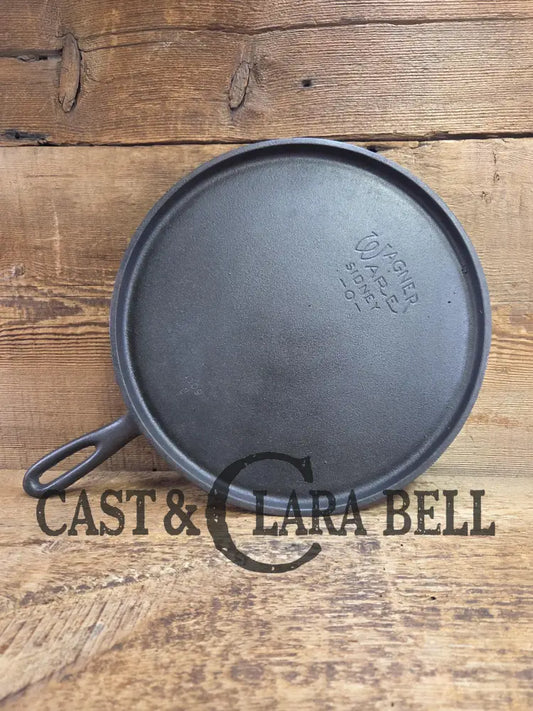 Popular 1930’s Wagner #9 Round Griddle Stylized Logo 1109 G. Perfect for grilled cheese omelets and flat iron cooking!