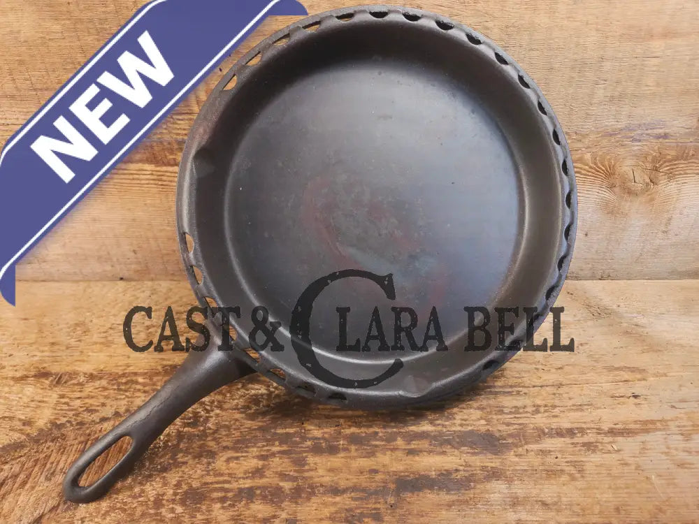 Pretty unique piece! Griswold Odorless skillet 869. Utility Skillet - Skillet