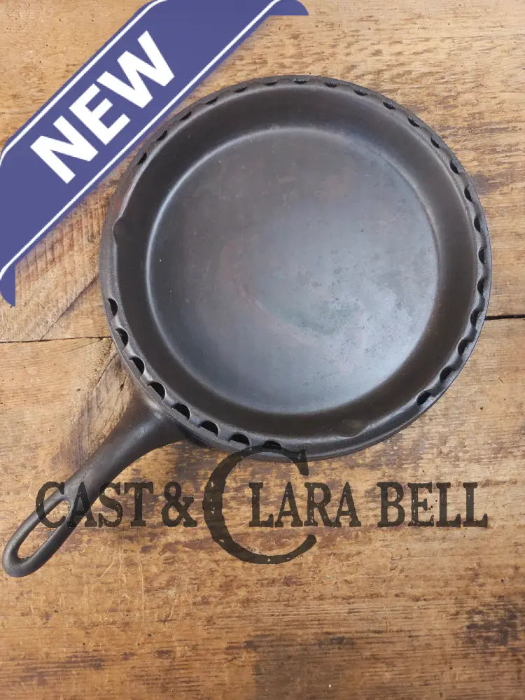 Pretty unique piece! Griswold Odorless skillet 869. Utility Skillet - Skillet