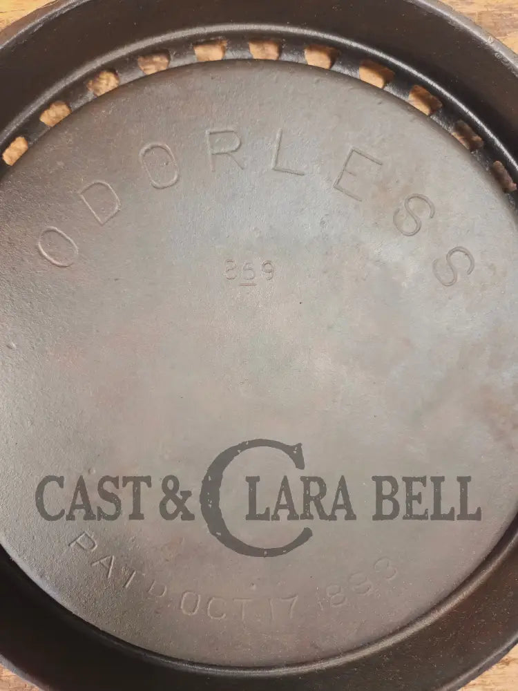 Pretty unique piece! Griswold Odorless skillet 869. Utility Skillet - Skillet