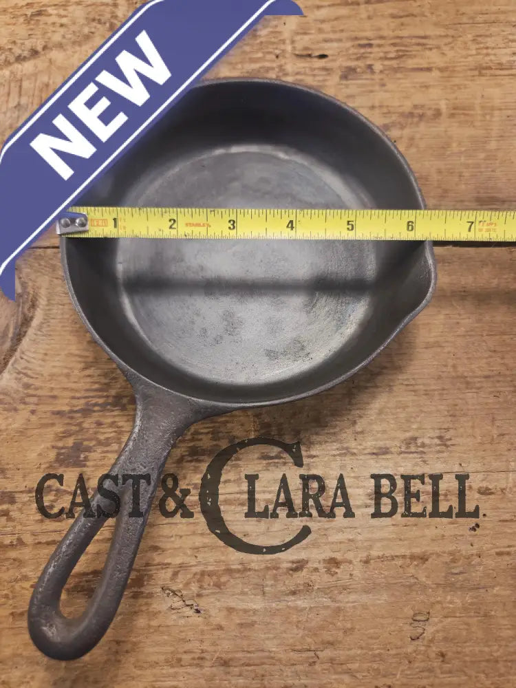 Priced to sell! 1910’s Lodge #3 Skillet with Heat Ring and Arc Logo! Perfect egg skillet for any cook! Skillet