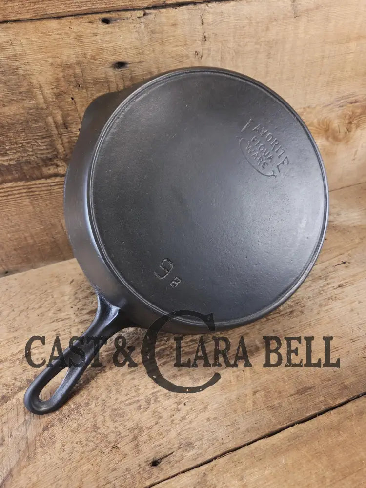 Priced to Sell! 1920’s Favorite Piqua Ware No. 9 B cast iron Skillet with Heat Ring and ’Smiley’ Logo. Gorgeous skillet