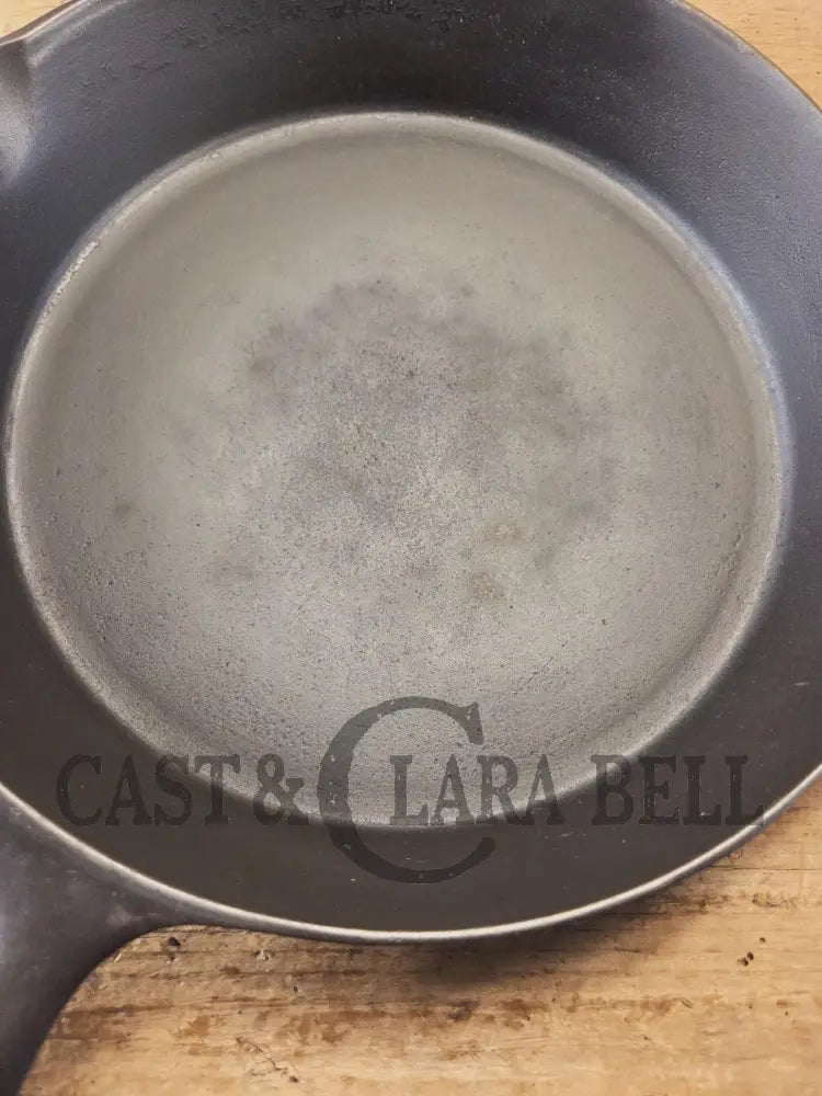 Priced to Sell! 1920βs Favorite Piqua Ware No. 9 B cast iron Skillet with Heat Ring and βSmileyβ Logo. Gorgeous skillet