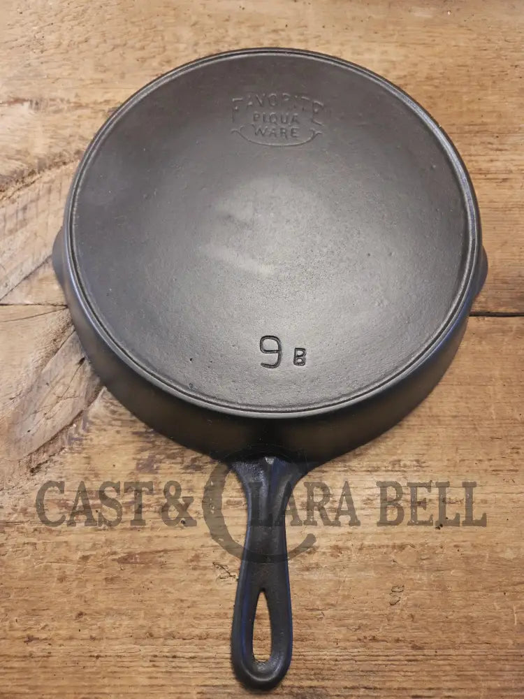 Priced to Sell! 1920βs Favorite Piqua Ware No. 9 B cast iron Skillet with Heat Ring and βSmileyβ Logo. Gorgeous skillet